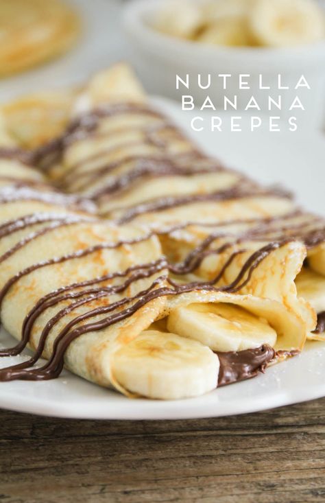 These nutella banana crepes are the perfect indulgent breakfast or dessert. Super easy to make and so delicious! Yummy Crepes, Perfect Crepes, Banana Nutella Crepes, Dinner Crepes, Crepes Nutella, Banana Crepes, Nutella Crepes, Sweet Crepes, Banana Nutella