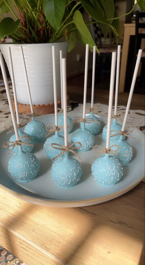 Light Blue Cake Pops, Ocean Cake Pops, Under The Sea Cake Pops, Ocean Birthday Theme, Elegant Cake Pops, Hydrangea Cake, Blue Cake Pops, Cake Push Pops, Under The Sea Cake