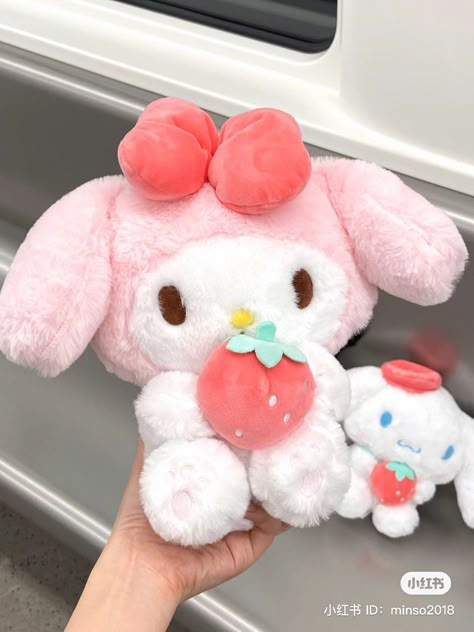 Melody Plushie, Plush Sanrio, Sanrio Plushies, Cute Squishies, Aesthetic Coquette, Soft Cute, Kawaii Plushies, Hello Kitty Pictures, Hello Kitty Items