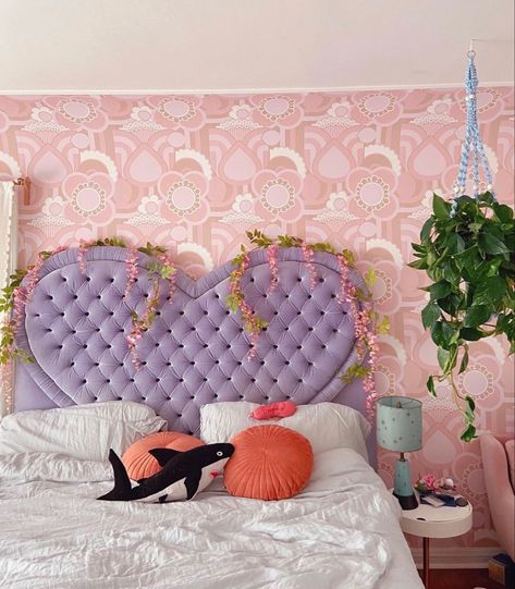 Heart Headboard, Violet Room, Eccentric Decor, Art Deco Bedroom, Custom Headboard, Hippie Homes, Dekorasi Kamar Tidur, Killer Whale, Orange Pillows