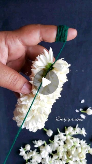 One Gram Gold Necklace Set With Price, Jasmine Flower Decorations Ideas, How To Make Flower Jewellery, Flower Garlands Diy, How To Make Flower Garland Diy, How To Make Flower Garland, How To Make A Garland, Flower Diy Crafts Decor, How To Make Videos For Instagram