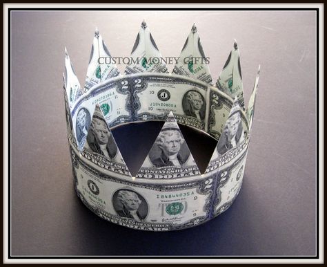 Money Crown is the best gift for a Groom on his wedding or engagement! Available upon request with any denomination of dollars. Money Crown Diy How To Make, Money Crown Graduation, Money Themed Party, Crown Money, Money Crown, Money Gifting, Money Gift Ideas, Money Folding, Folded Money