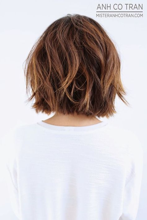 short hair, love the cut: Back Of Bob Haircut, Bob Haircut Back View, Super Short Haircuts, Try On Hairstyles, Short Brown Hair, Super Short Hair, Trendy Short Haircuts, Short Bob Haircuts, Short Wavy