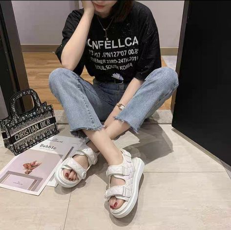 Sandal Tali, Dad Sandals, Sandal Wedges, Tiktok Shop, Womens Sandals Summer, Women Shoes Flats Sandals, Summer Flats, Bow Sneakers, Beach Shoes