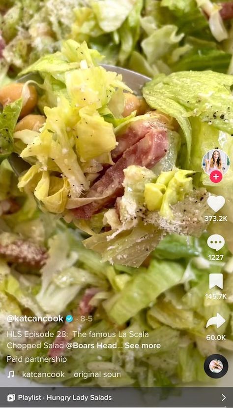 How To Make The Kardashian Salad Recipe From TikTok For An Easy Lunch Kardashian Salad Recipe, Kardashian Salad, Kardashian Salads, Recipe Tiktok, Pizza Salad, Refreshing Salad, Italian Salad, Chopped Salad, Easy Lunches