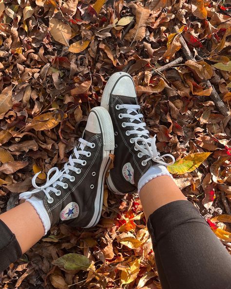 Lettuce Socks Outfit, Lettuce Socks, Late Fall Aesthetic, Converse With Socks, Town Girl Aesthetic, Fall 2022 Aesthetic, Filler Photo Ideas, Fall Leaves Aesthetic, Aesthetic Town