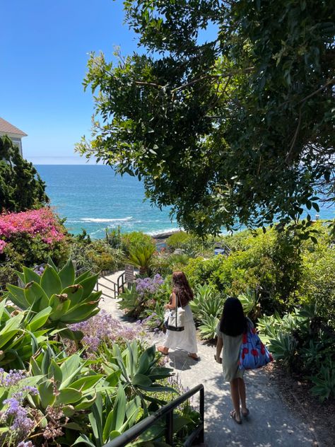 Laguna Beach Instagram Pictures, Beach Aesthetic California, Cali Insta Pics, Laguna Beach Aesthetic, Beach Pic Inspo, Summer California, Cali Trip, Aesthetic Places, Good Day Sunshine