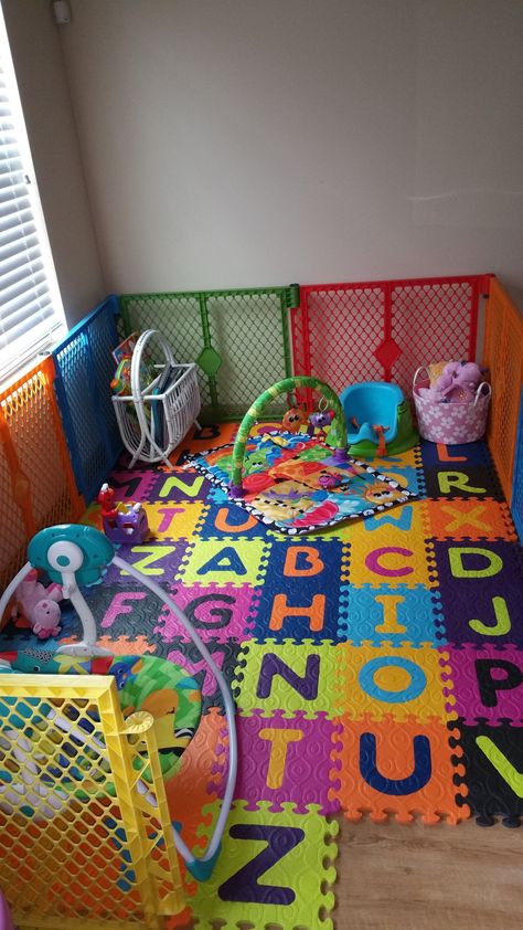 Baby play area in living room Living Room Toy Storage, Baby Play Areas, Baby Toy Storage, Baby Room Colors, Baby Playroom, Basement Bedroom, Home Daycare, Play Areas, Bedroom Floor