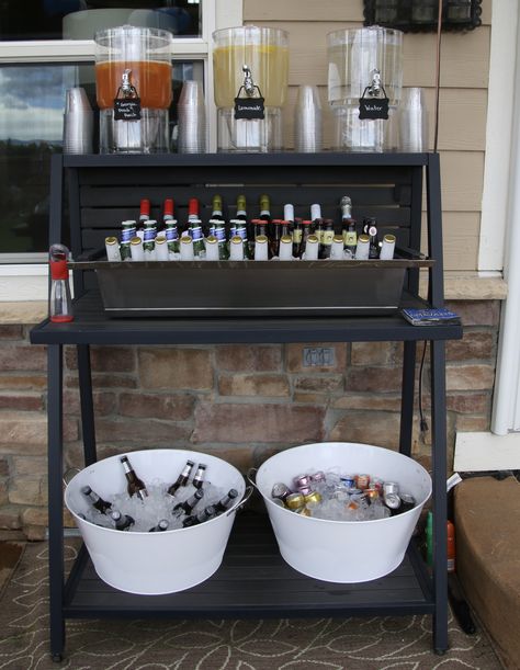 Drinks Cooler Ideas Outdoor Parties, Diy Drink Stand Beverage Stations, Drink Station Ideas Party Outdoor, Drink Stand For Party, Beer Storage For Wedding, Soda Display For Party, Beer Display Ideas Party, How To Display Soda Cans At A Party, Self Service Bar Drink Stations