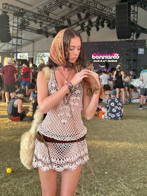 Doof Festival Outfits, Crochet Music Festival Outfit, Coachella Crochet Outfit, Pashmina Outfit Festival, Pashmina Rave Outfit, Festival Outfits Crochet, Rave Outfit Aesthetic, Boho Rave Outfit, Crochet Rave Outfit