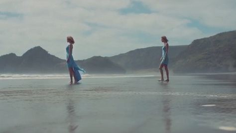 Do you recognise the location? Taylor Swift releases New Zealand-filmed video for song 'Out of the Woods' Taylor Songs, Music Is My Escape, Out Of The Woods, Taylor Swift Videos, Taylor Swift 1989, Taylor Swift Album, Blonde Beauty, Taylor Alison Swift, Grunge Aesthetic