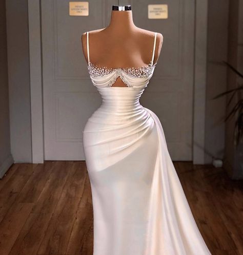 Valdrin Sahiti, Fancy Gowns, Designer Evening Gowns, Looks Party, Glamour Dress, Dream Wedding Ideas Dresses, Gala Dresses, Glam Dresses, Dream Wedding Dresses