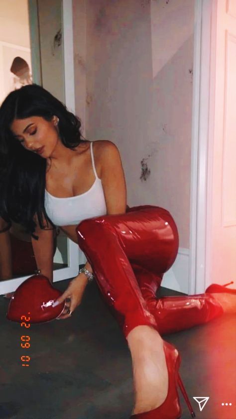 Kylie Jenner Collection, Kylie Jenner Fotos, Kylie Jenner Icons, Stile Kylie Jenner, Trajes Kylie Jenner, Kylie Jenner Pictures, Kylie Baby, Estilo Kylie Jenner, Kylie Jenner Look