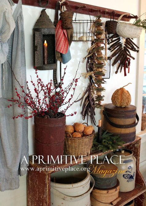 Primitive Peg Rack, Rack Decor, Peg Rack, Prim Christmas, Small Bench, Bench Decor, Halloween Decorating, Primitive Kitchen, Booth Display