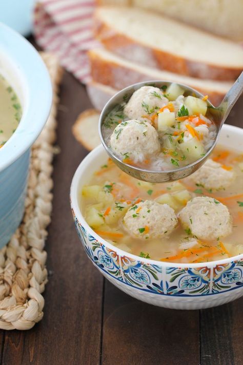 Frikadelki Soup, Russian Street Food, Healthy Russian Recipes, Russian Meals Recipes, Russian Recipes Dinner, Healthy European Recipes, Cultural Dinner Recipes, European Soup, Russian Meatballs