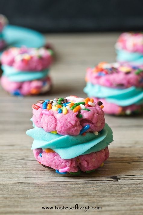 Funfetti Sandwich, Funfetti Cake Mix Cookies, Best Cake Mix, Funfetti Cookies, Funfetti Cake Mix, Cookie Sandwich, Boxed Cake, Baking Fun, Cheese Box