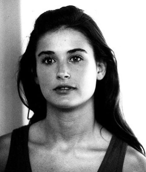 Demi Moore Short Hair, Hollywood Glamour Photography, Nastassja Kinski, In Your Twenties, Your Twenties, Give Love, Young Actresses, Demi Moore, Glamour Photography