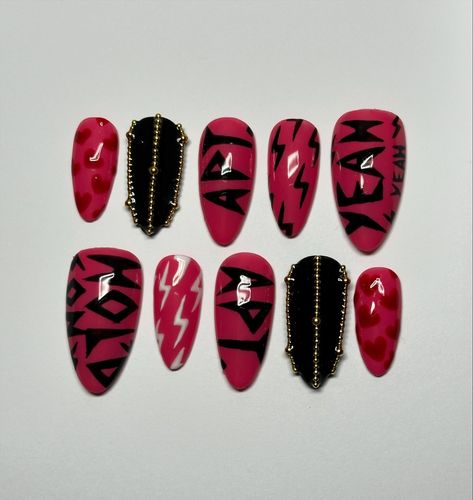 ROSÉ & Bruno Mars - ‘APT.’ Inspired Press On Nails Im absolutely obsessed with this song, I literally cannot get enough of it 🩷🖤 Rosie really popped off with this solo release Available now on my Etsy or DM to buy 🩷 #pressonnails #falsenails #nails #nailart #nailsnailsnails #naildesign #3dnailart #3dnails #gelnails #nailsoftheday #pinknails #cutenails #blackpink #blackpinkrosé #rosé #apt #brunomars #roséxbrunomars #inspired #inspirednails #roséapt #blacknails #gold #goldgems #lightningart ... Bruno Mars Inspired Nails, Blackpink Nails Designs, Blackpink Nails, Lightning Art, Rose Nails, Gold G, Nail Buffer, 3d Nail Art, Nail Sizes