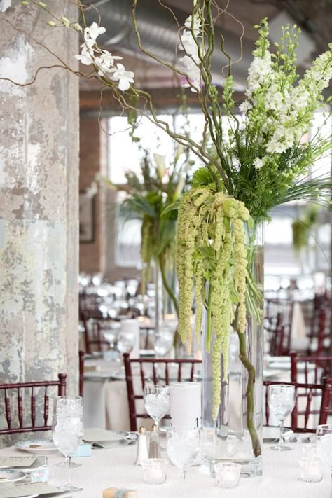 Decoration Buffet, Rustic Arrangements, Table Flower Arrangements, Elegant Wedding Centerpiece, Tall Vase, Trendy Flowers, Wedding Arrangements, Deco Floral, Vase Centerpieces