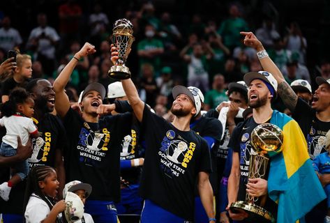 BOSTON, MASSACHUSETTS - JUNE 16: Golden State Warriors' Stephen Curry (30) holds up the MVP trophy after their 103-90 win over the Boston Celtics in Game 6 to win the NBA Finals at TD Garden in Boston, Mass., on Thursday, June 16, 2022. (Nhat V. Meyer/Bay Area News Group) Nba Wallpapers Stephen Curry, Stephen Curry Photos, Golden Warriors, Warriors Stephen Curry, Warriors Basketball, Nba Memes, Nba Championships, Jayson Tatum, Nba News