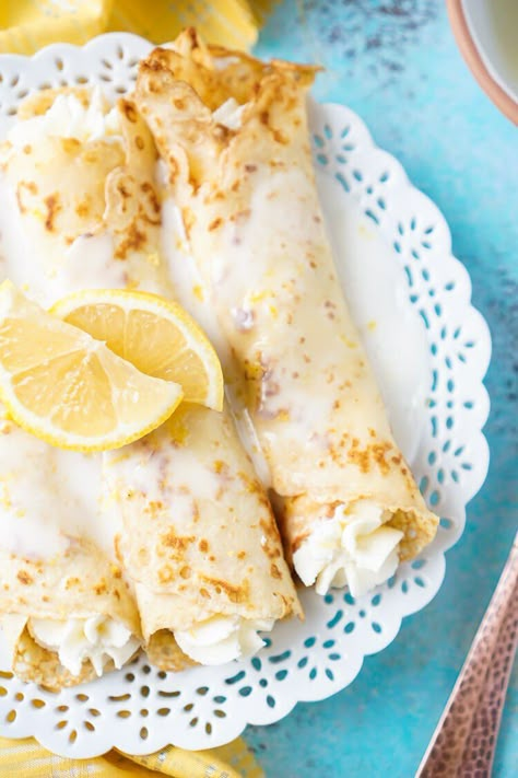 Cheesecake Crepes, Crepe Recipe Savory, Lemon Crepes, Happy Hour Appetizers, Sweet Crepes Recipe, Easy Crepe Recipe, Crepes Filling, Crepes And Waffles, Sweet Crepes