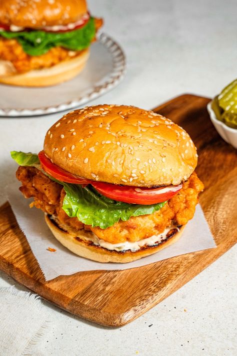 Burger King Chicken Sandwich Burger King Chicken Sandwich, Crispy Chicken Sandwich, Chicken Hamburger, Mcdonald French Fries, Fried Chicken Cutlets, Chicken Sandwich Recipe, Crispy Chicken Sandwiches, Homemade French Fries, Big Juicy