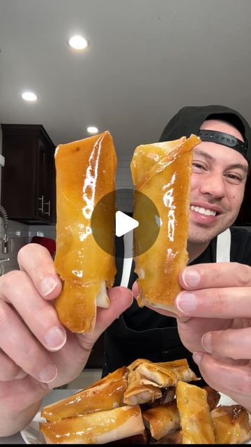 Hugh Harper on Instagram: "Filipino Turon is one of my favorite desserts It’s crispy, sugary and delicious! 🙌🏼🇵🇭   April is Filipino Food Month presented by Western Union! 🎉🎊  Ingredients: 6 pieces saba bananas - plantains, Thai bananas or even regular bananas can be used 1 cup jackfruit (ripe) 1 1/2 cups brown sugar 12 pieces lumpia wrapper 1 cup of white sugar  Recipe: 1. Cut the bananas in half length-wise; if you’re using a regular banana, cut in half and then in half again length-wise 2. Cut the jackfruit into thin strips 3. Roll the banana in brown sugar and make sure it’s covered completely 4. Place the sugar coated banana and some jackfruit in the lumpia wrapper 5. Roll it up and use small dabs of water to seal it 6. Using an air fryer, place the turon into the tray and set t Saba Banana Recipe, Turon Recipe Filipino Desserts, Filipino Turon, Turon Recipe, Banana Lumpia, Lumpia Wrapper, Thai Banana, Filipino Food Dessert, Mango Dessert Recipes