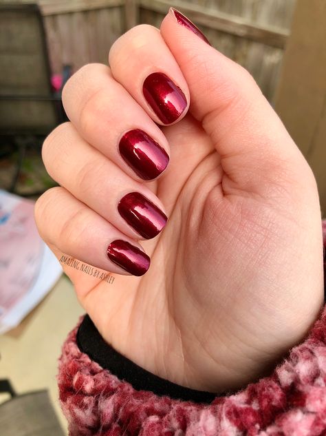 I normally don’t do reds, but I’ve always been in love with Venetian Velvet! It’s like a perfect shiny candy apple 🍎 on your hands 😍  ❤️Venetian Velvet—one layer❤️ Rusty Nails, Red Manicure, Nails 2020, Clear Nails, Nail Polish Strips, Velvet Color, Nails On Fleek, Color Street Nails, Nail Polish Colors