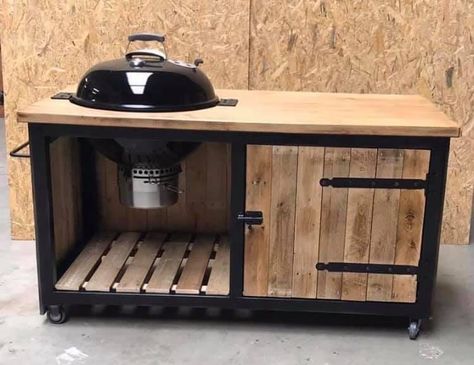 Wooden Bbq Station, Weber Grill Table Diy, Weber Grill Table, Big Green Egg Outdoor Kitchen, Cheap Bbq, Inside Plants Decor, Outdoor Grill Diy, Bbq Stand, Palette Furniture