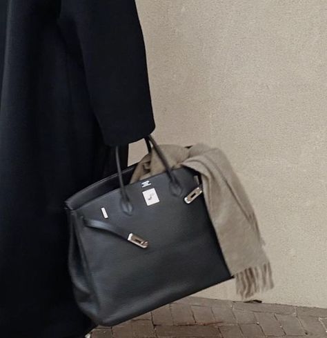 photo via @modedamour / Hermes Birkin / bag / black