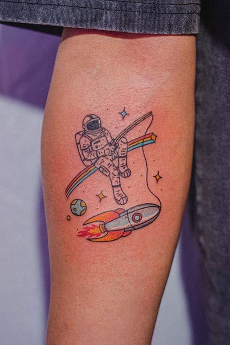 The Best Space Tattoo Ideas Planet Balloons Tattoo, Space Tattoo Ideas, Space Tattoo Sleeve, Outer Space Tattoos, Cosmos Tattoo, Space Tattoos, Balloon Tattoo, Astronaut Tattoo, Universe Tattoo