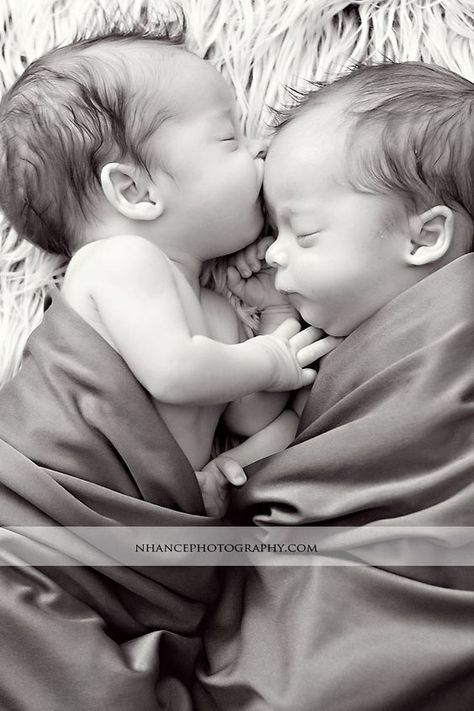 Newborn Twin Photos, Twin Baby Photography, Twin Baby Photos, Twin Pictures, Twin Photography, Foto Newborn, Baby Fotografie, Twin Photos, Baby Twins