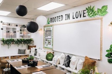 Classroom Decor Botanical, Green Plant Classroom Decor, Leaf Classroom Theme, Green Classroom Decor Theme, Classroom Eucalyptus Theme, Green Classroom Aesthetic, Grass Wall Classroom Decor, Classroom Themes Nature, Green Aesthetic Classroom