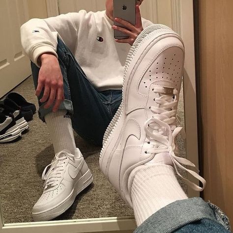 Air Force Outfits, Air Force 1 Outfit Men, Forces Outfit, 30 Aesthetic, Look 80s, Air Force 1 Outfit, Nike Air Force 1 Outfit, Sneaker Outfits, Outfits Hombre