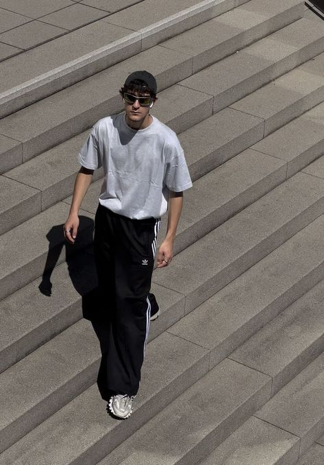 Adidas Track Pants Outfit Men, Adidas Pants Outfit Men, Track Pants Mens Fashion, Adidas Men Outfit, Adidas Track Pants Outfit, Masc Outfit Ideas, Man Ootd, Adidas Pants Outfit, Adidas Track Pants Mens