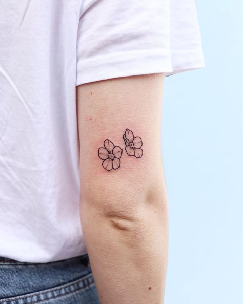 Tattoos Above Elbow, Tattoo Above Elbow, Above Elbow Tattoo, Elbow Tattoos, Sweet Flowers, Above Elbow, Feminine Tattoo, Flowers Tattoo, Grey Flowers