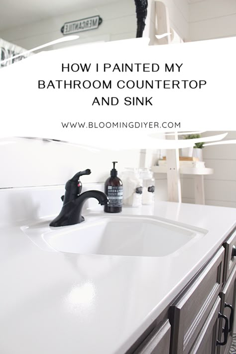 Bathroom Counter Paint, Painting Bathroom Sinks, Painted Countertops Diy, Bathroom Counter Tops, Painting Bathroom Countertops, Bathroom Countertops Diy, Diy Bathroom Vanity Makeover, Ugly Bathroom, Vogue Decor