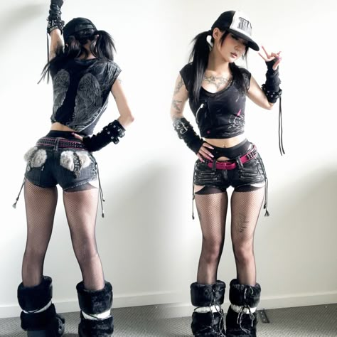 Outfits 2000s, Scene Outfits, Punk Clothing, Rave Fashion, Scene Fashion, 2000s Fashion Outfits, V Day, Alt Fashion, Moon Boots