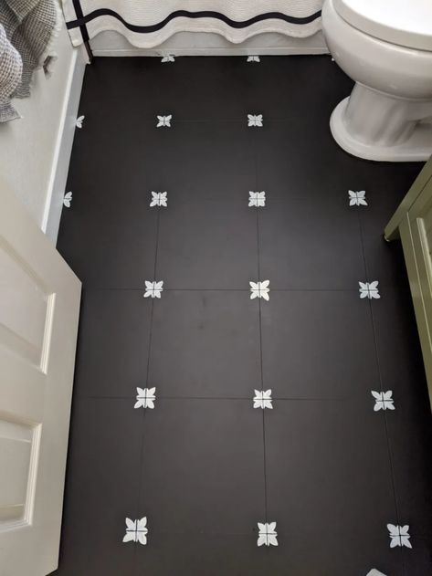 Tutorial | Hand Painted Floor Tile – The Homebody House Can You Paint Tile, Painted Tile Floor, Hand Painted Floor, Painting Linoleum Floors, Painted Bathroom Floors, Black Bathroom Floor, Painting Bathroom Tiles, Paint Tile, Painted Bathroom