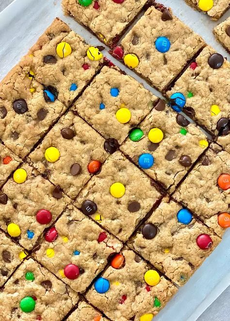 Gluten Free Recipes Desserts, Monster Cookie Bars Recipe, Gluten Free Monster Cookies, Gluten Free Cookie Bars, Oats Peanut Butter, Monster Cookie Bars, Monster Cookies Recipe, Gluten Free Bars, Monster Cookie