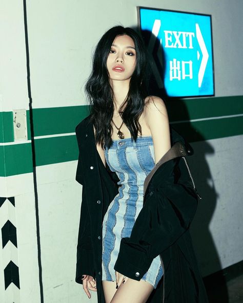 She looks great with any style❤️ Photo by @mingxi11 Ming Xi, Style Photo, Victoria Secret Fashion, Victoria Secret Fashion Show, Poses For Photos, Fantasy Fashion, Fashion Styles, Girly Girl, Style Icon