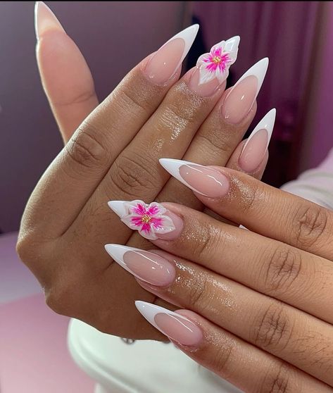 Stiletto Nails Designs Short, Maintenance Week, Simple Stiletto Nails, Silhouette Nails, Gold Acrylic Nails, Classy Acrylic, Girly Acrylic, Matric Dance, Acrylic Toe Nails