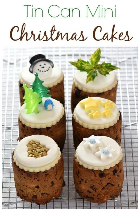 How to make mini christmas cakes in tin cans recipe - use mini baked bean tins to bake these cute little cakes - great homemade gift idea #EatsAmazing #ChristmasFood #ChristmasCake #Christmas #funfood #cakedecorating #fruitcake #cake #cakerecipes #minicake #giftideas #christmasgifts #DIYGift #DIYChristmas #recipe Mini Christmas Cakes, Christmas Food Treats, Recipe Tin, Fruitcake Recipes, Xmas Cake, Christmas Cake Recipes, Cakes And Cupcakes, Sweet Treats Recipes, Christmas Cakes