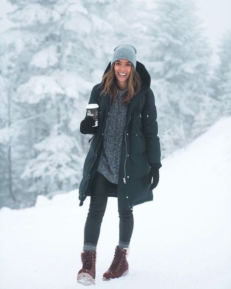 Winter Outfits Snow, Winter Mode Outfits, Look Boho Chic, Winter Outfits Cold, Cute Winter Outfits, Popular Outfits, Cold Weather Outfits, Winter Outfits For Work, Winter Jackets Women