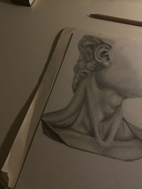 Collarbone sketch art Collarbone Sketch, Collarbone Drawing, David Drawing, Michelangelo David, Sketch Art, Art Sketches, Art Inspo, Sketch, Drawings