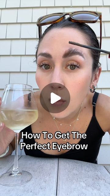 Jordyn Woodruff on Instagram: "The one thing about me is that I do NOT have eyebrow blindness :) . Eyebrow gel in my LTK! Link in bio 🫶🏻 . . #eyebrowtutorial #eyebrow #makeup #perfectbrows" How Eyebrows Change Your Face, How To Draw In Eyebrows, How To Pluck Your Eyebrows, How To Fill In Eyebrows, Thicken Eyebrows, Eyebrows Shaping, Eyebrow Products, Dye Eyebrows, Best Eyebrow Makeup