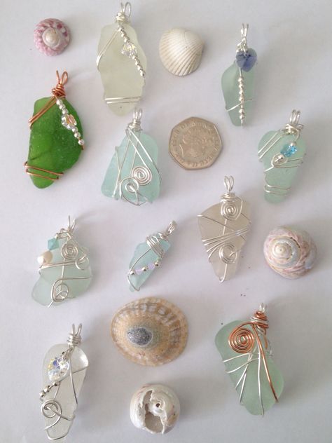 Treasures from the sea.... I still get a warm, fuzzy, happy feeling each time I find a piece of sea glass- no matter how much I find! Sea Glass Wrapping, Wire Wrapped Seaglass Jewelry, Sea Glass Wire Wrapping, How To Make Sea Glass Diy, Seaglass Jewelry Diy, Sea Glass Jewellery, Sea Shell Jewelry Diy, Wire Wrapped Sea Glass Jewelry, Wire Wrapped Jewelry Ideas