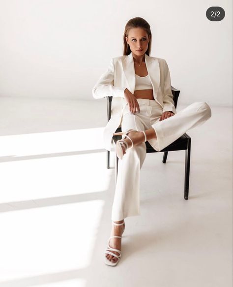 [CommissionsEarned] 11 Impressive Woman Suit Fashion Modern Tricks To Find Out Right Now #womansuitfashionmodern White Suit Photoshoot, Woman Suit Fashion Modern, Rebrand Photoshoot, Blazer Photoshoot Women, High Fashion Shoots, Business Portrait Photography, Woman In Suit, Woman Suit, Headshots Women