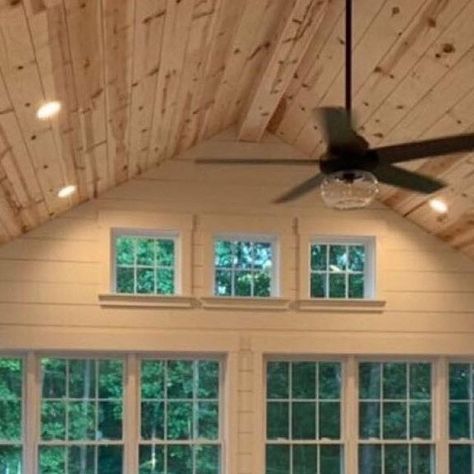 Pine Car Siding Ceiling, Cottage Shiplap Walls, Shiplap Wall Wood Ceiling, Vaulted Ceiling Living Room Tongue And Groove, White Pine Ceiling Living Rooms, High Ceiling Sunroom, Shiplap Sunroom Ideas, Natural Pine Ceiling, Knotty Pine Ceiling Living Rooms