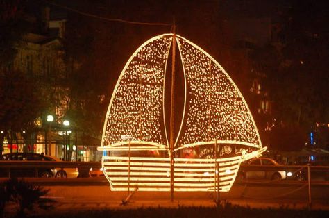 the very Greek Boat Decorating Christmas Tradition Christmas In Greece, Greek Christmas, Aegean Islands, Christmas Contests, Decorating Trees, Greek Tradition, Days Before Christmas, Merry Christmas Wishes, Photo Diary